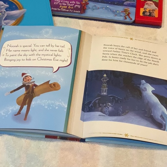 Elf on the shelf book lot with pancake mold - Picture 11 of 14